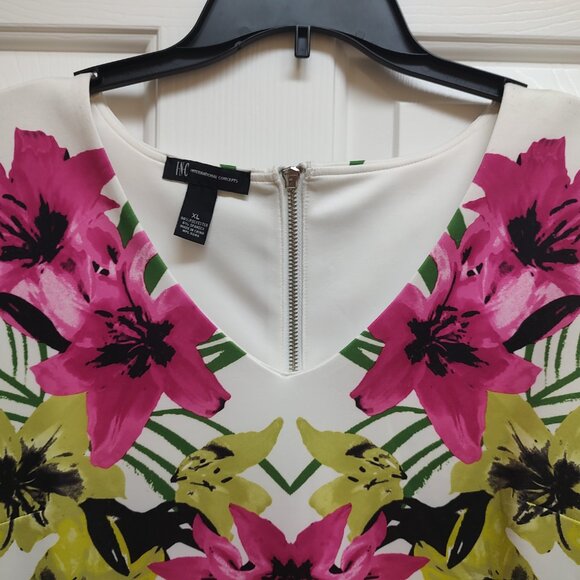 INC Flowered Short Dress NWT Size XL - Picture 2 of 2